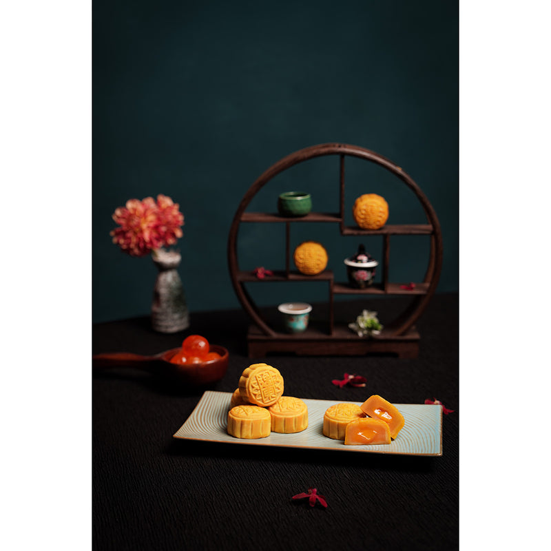 Yat Tung Heen  Mini Lava Egg Custard Mooncake Voucher  (1pc)