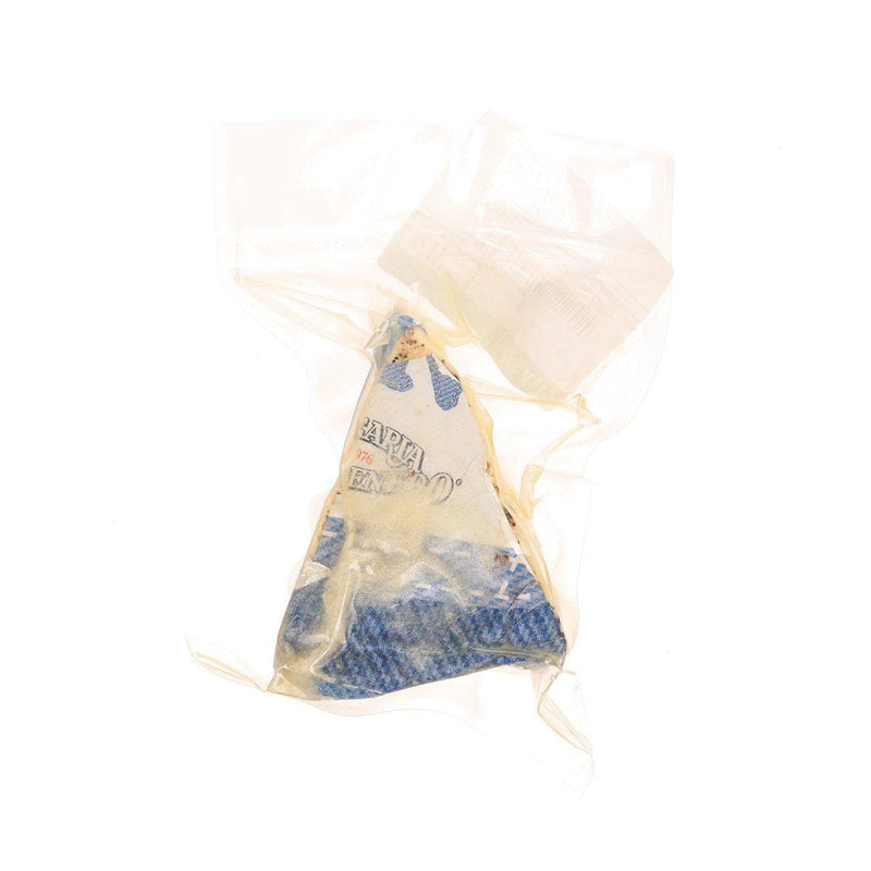 LA CASEARIA CARPENEDO SRL Blugins Blue Cheese Aged in Roby Marton Gin  (200g)