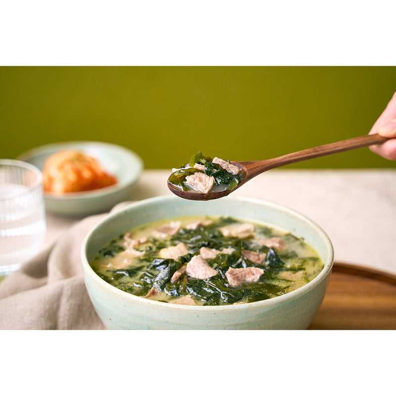 SHINSEGAE FOOD Seaweed Soup with Korean Beef  (450g)