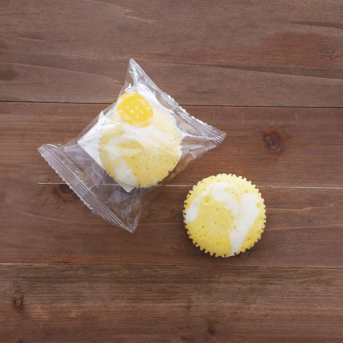 LITTLE MERMAID BAKERY Honey Lemon Steamed Cake  (1pc)