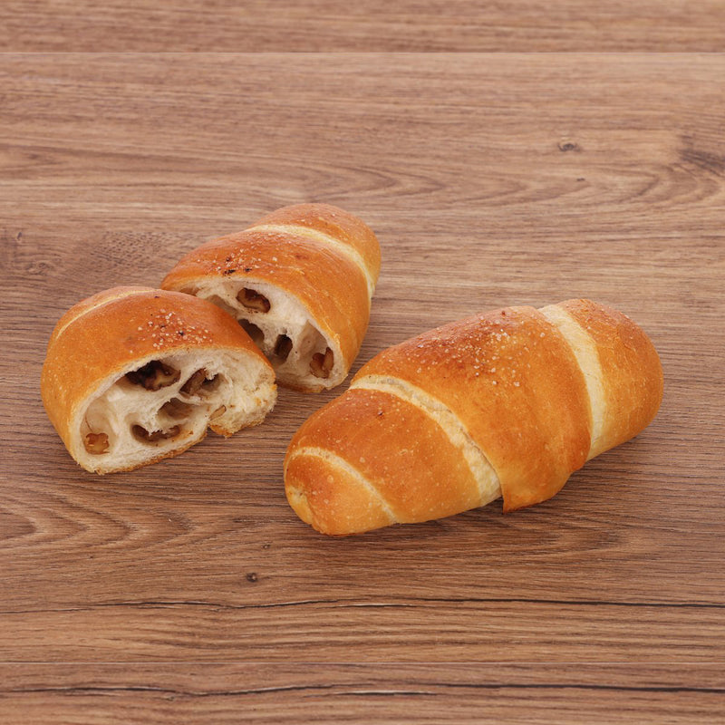 LITTLE MERMAID BAKERY Rock Salt & Butter Roll with Walnut  (1pc)