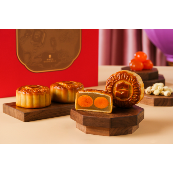 Shang Palace Double Egg Yolks with White Lotus Seed Paste Mooncake (4pcs) Voucher (1pc)